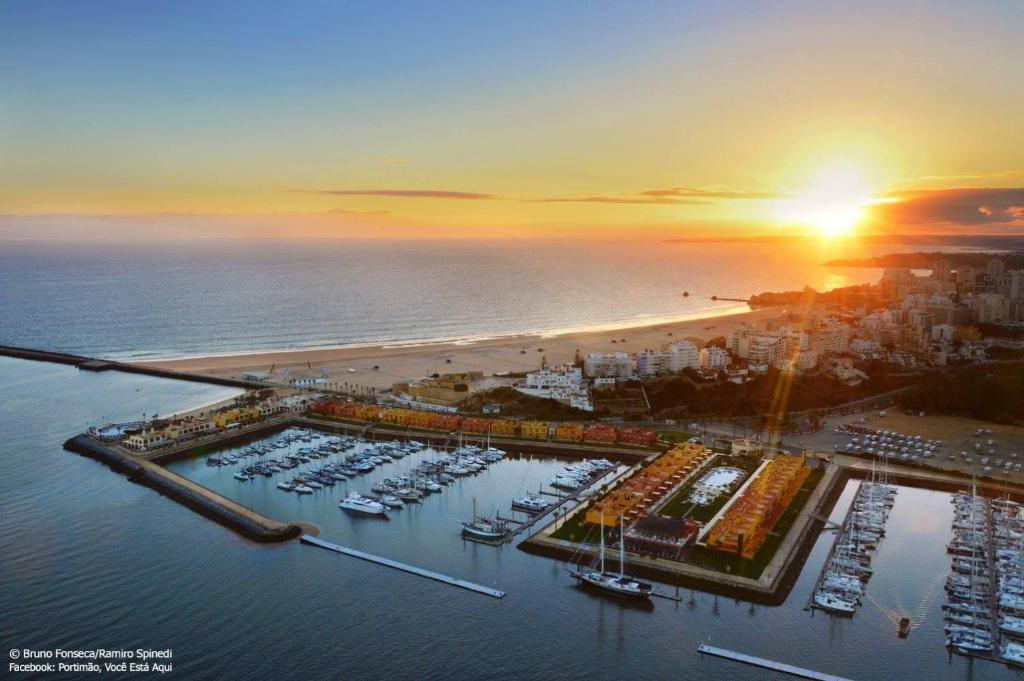 Exterior view, City Stork Hostel in Portimao