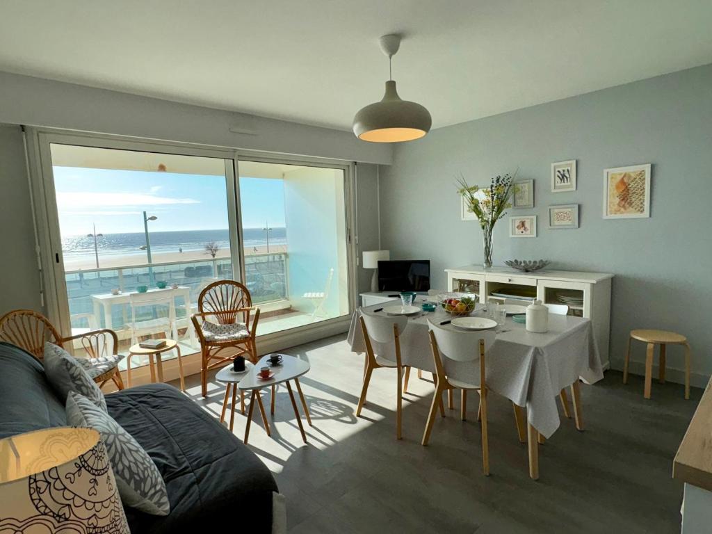 Appartement 3 étoiles à Saint Jean de Monts, 5 pers, parking, face mer - FR-1-323-413 - 1