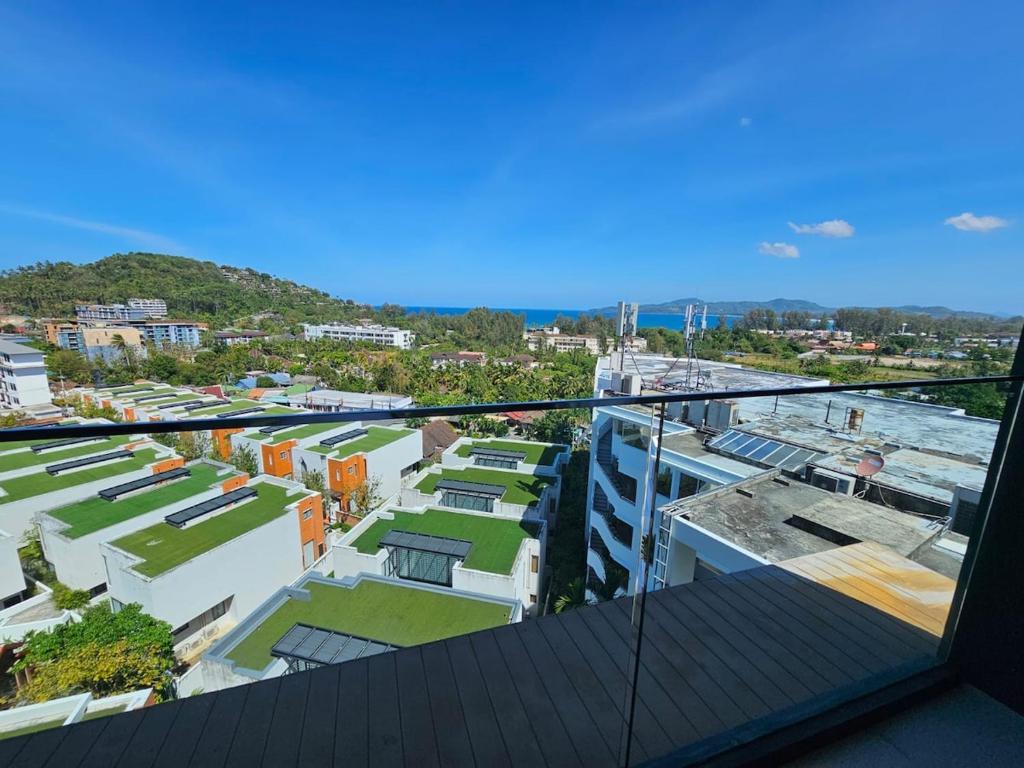 2-Bedrooms Seaview Suite in Surin Beach, Ban Lum Fuang