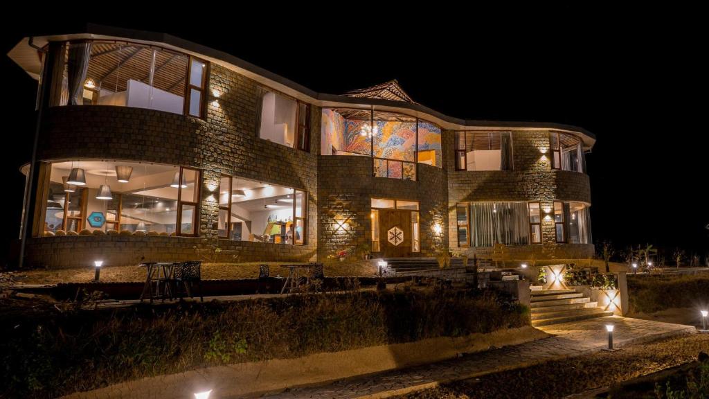 Zostel Plus Bir, Bir