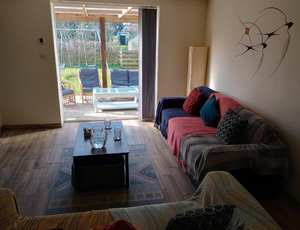 The Walled Garden, Long Melford - pet-friendly stay