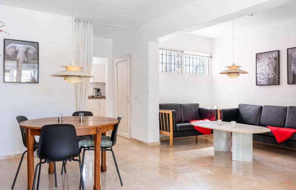 Casa Torremuelle II - Townhouse with private Pool & BBQ near Playa Bonita - 3