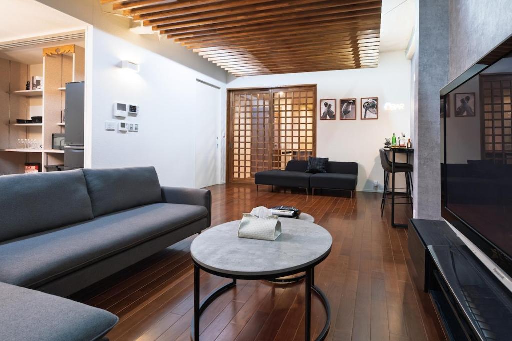 L -scene Centrally located in Matsumoto Maximum 8 people 2 min walk from Matsumoto Castle, Matsumoto