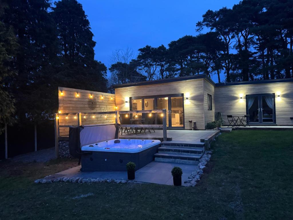 Tree Tops, Lulsgate Bottom