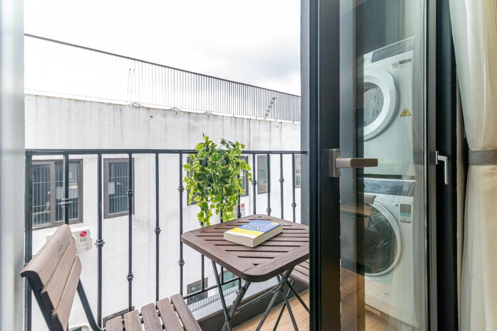 Luxe Paradise Suites Hotel To Ngoc Van
