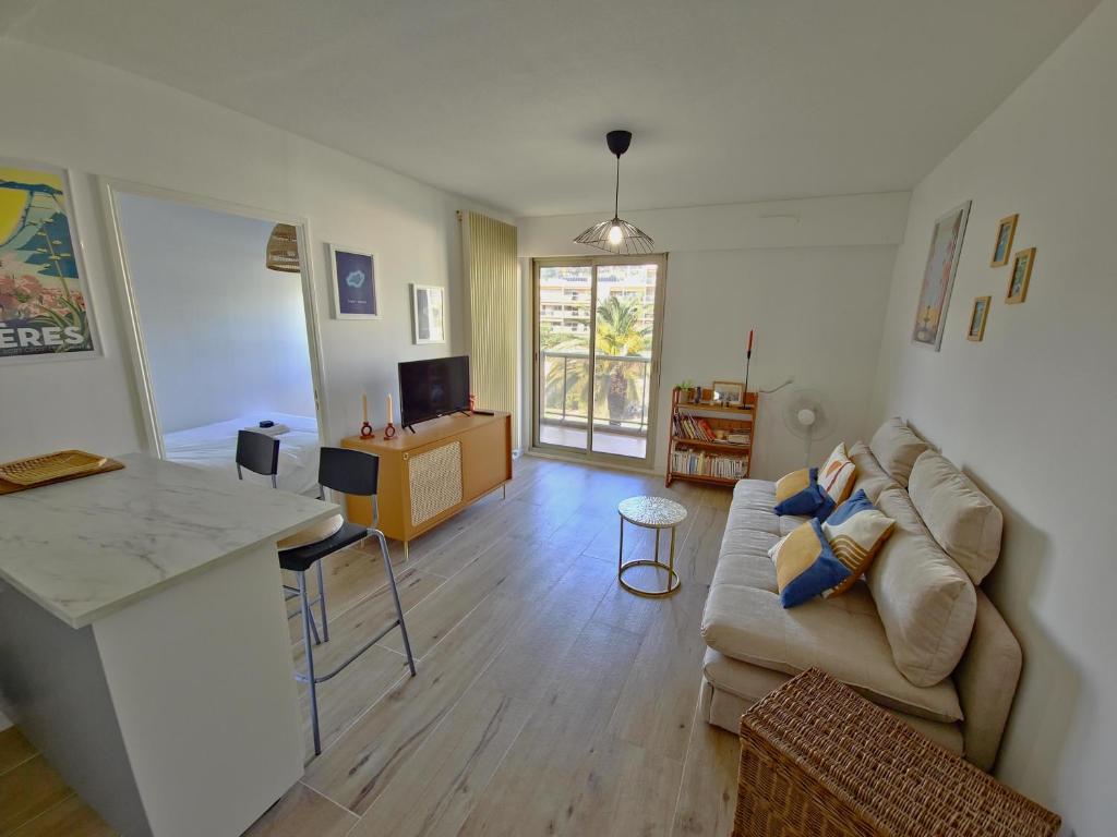 Le Repaire des Palmiers - T2 en centre-ville avec parking et piscine - 5