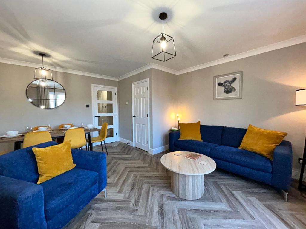 Stylish stay in Central Canterbury with parking, Canterbury