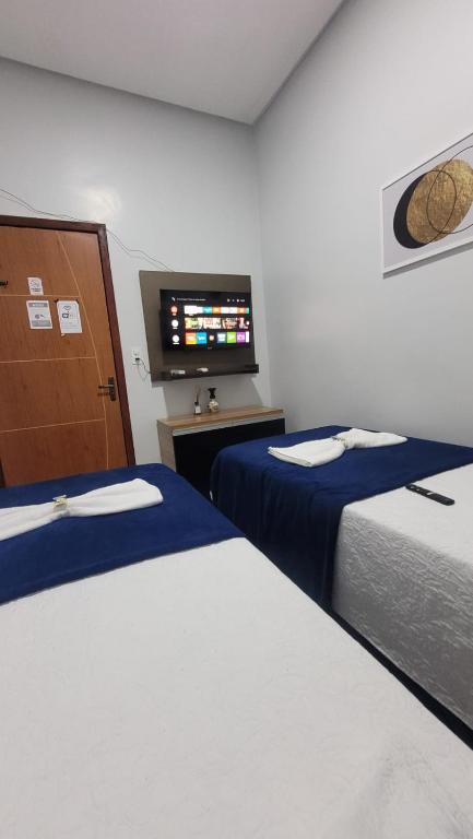 Quarto 4 econômico duplo próximo do aeroporto com ar condicionado e wifi grátis, Marabá