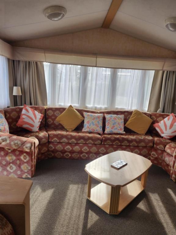 2 Vale Park, Fishguard