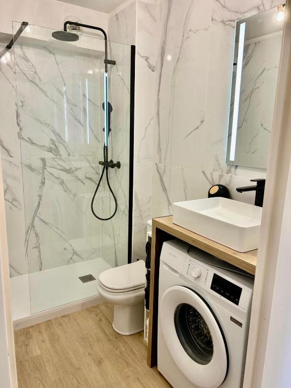 Super Comfy Port Fréjus Piscine 2 chambres 6 personnes - 3