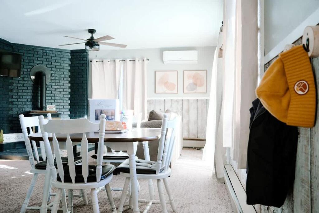 Charming Ski Chalet at Powderhorn Mountain, Bessemer