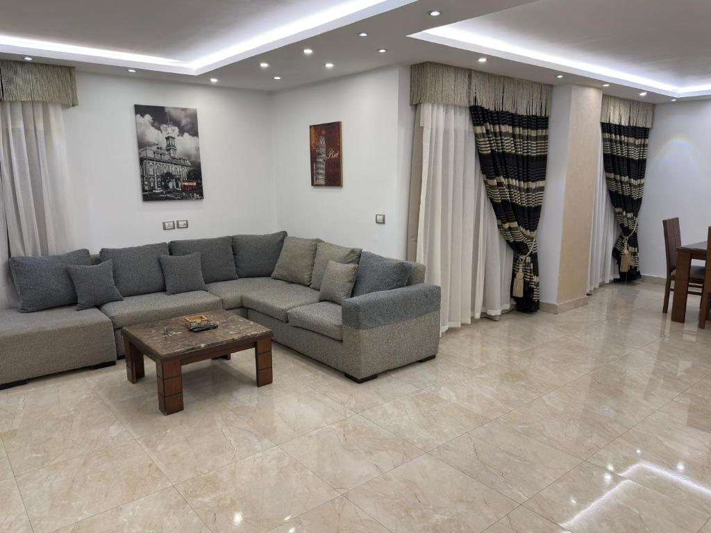 Le Royal Residence 1