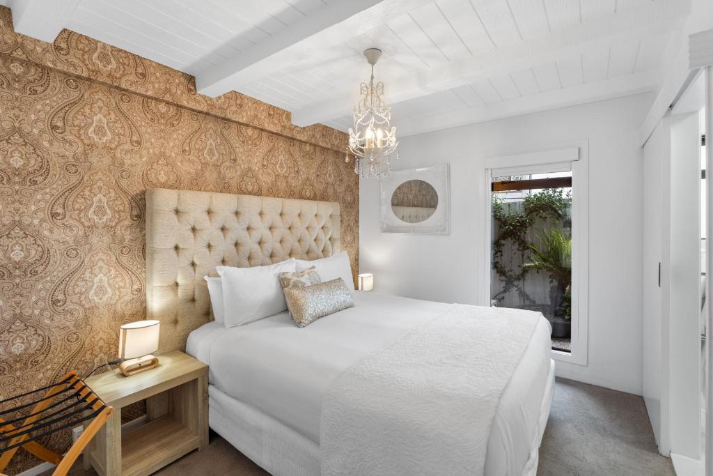 Orewa Beachcomber, Orewa