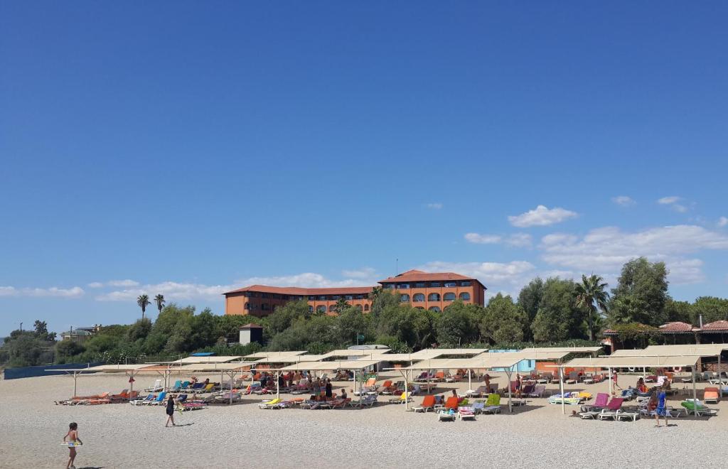 Club Turtas Beach - All Inclusive — Beach in Alanya