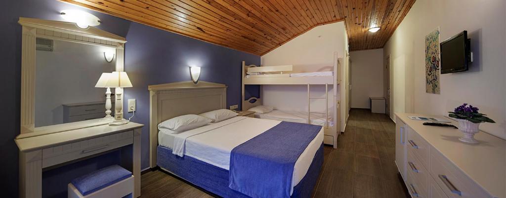 Club Turtas Beach - All Inclusive — Hotel rooms in Alanya