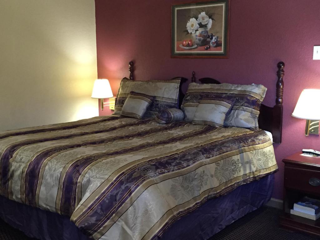 First Western Inn - Fairmont City photo