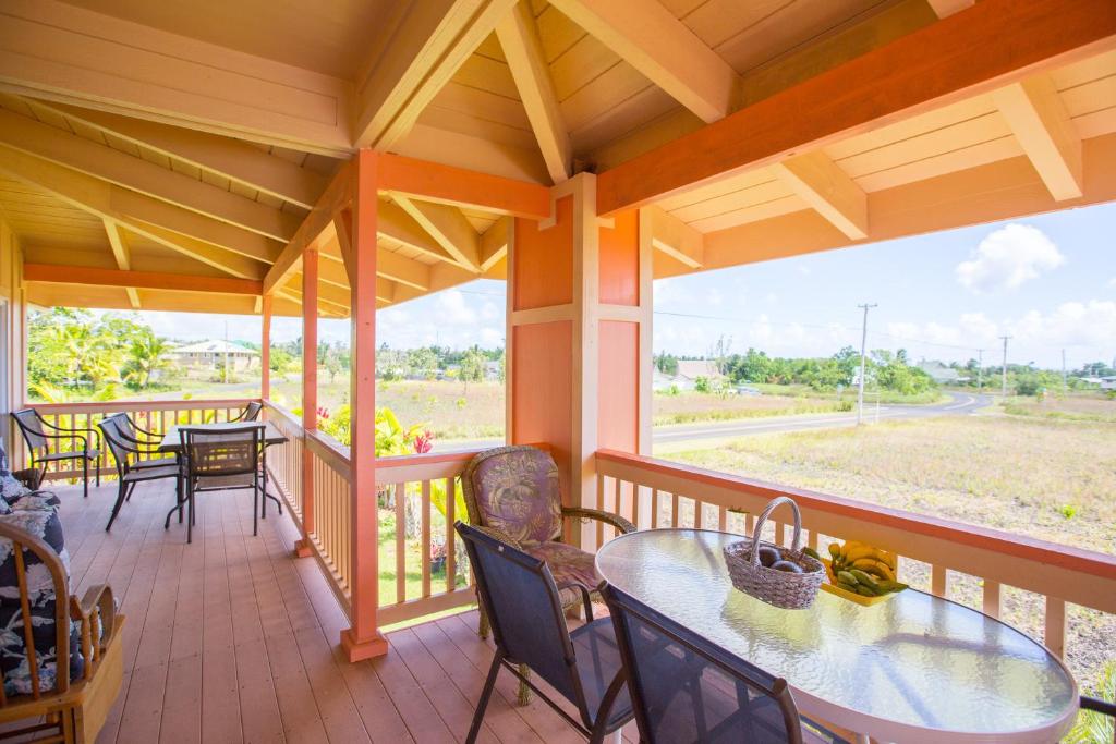 Coconut Palms Vacation Rental near lava fields and beaches photo
