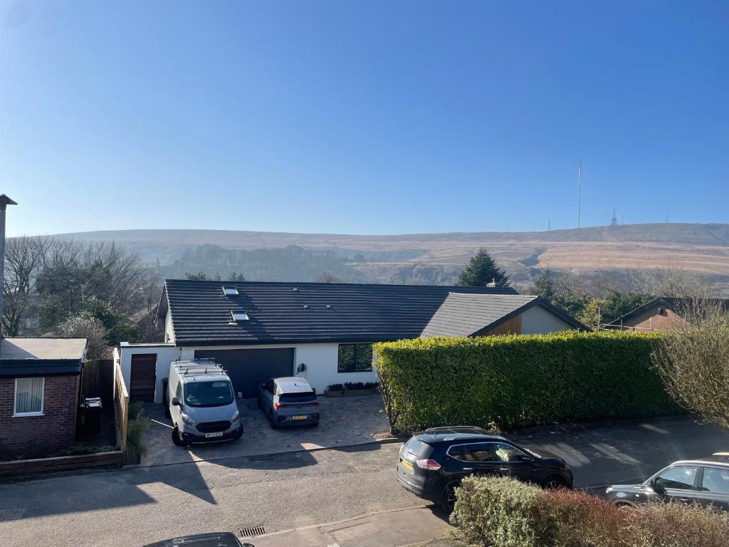 Belmont Village Town House, Belmont