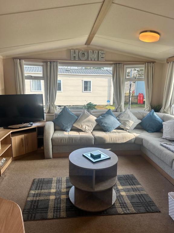 Riverside 35 - Haggerston Castle, Beal