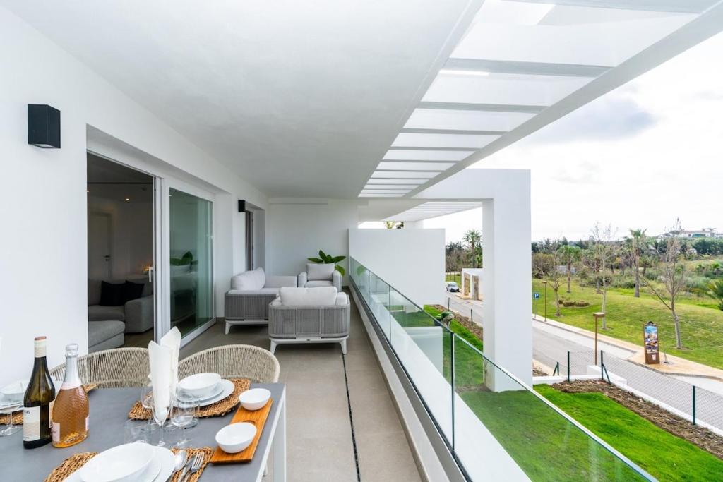 Al4-2115 Estepona - Apartment - Alcazaba Lagoon - 1