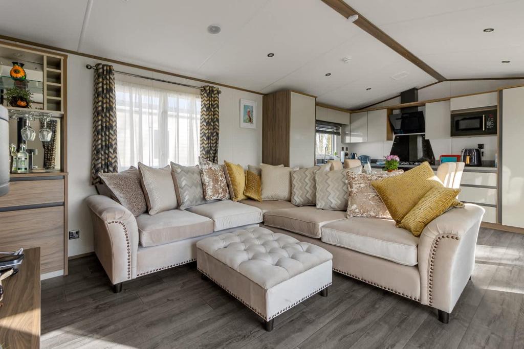 Peaceful Lake Retreat, Cheriton Bishop photo 3