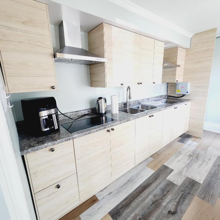 Welcome to Windsor, Windsor