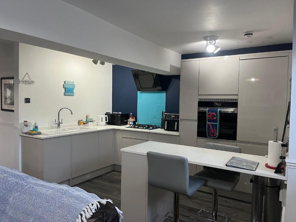 Dog-Friendly Beach Apartment, Broadstairs photo 6