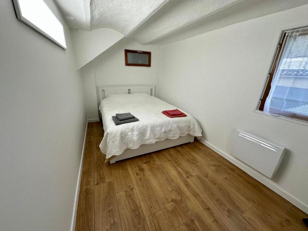2 Bedrooms appartement entièrement rénové Cannes - 200m de la plage - 5