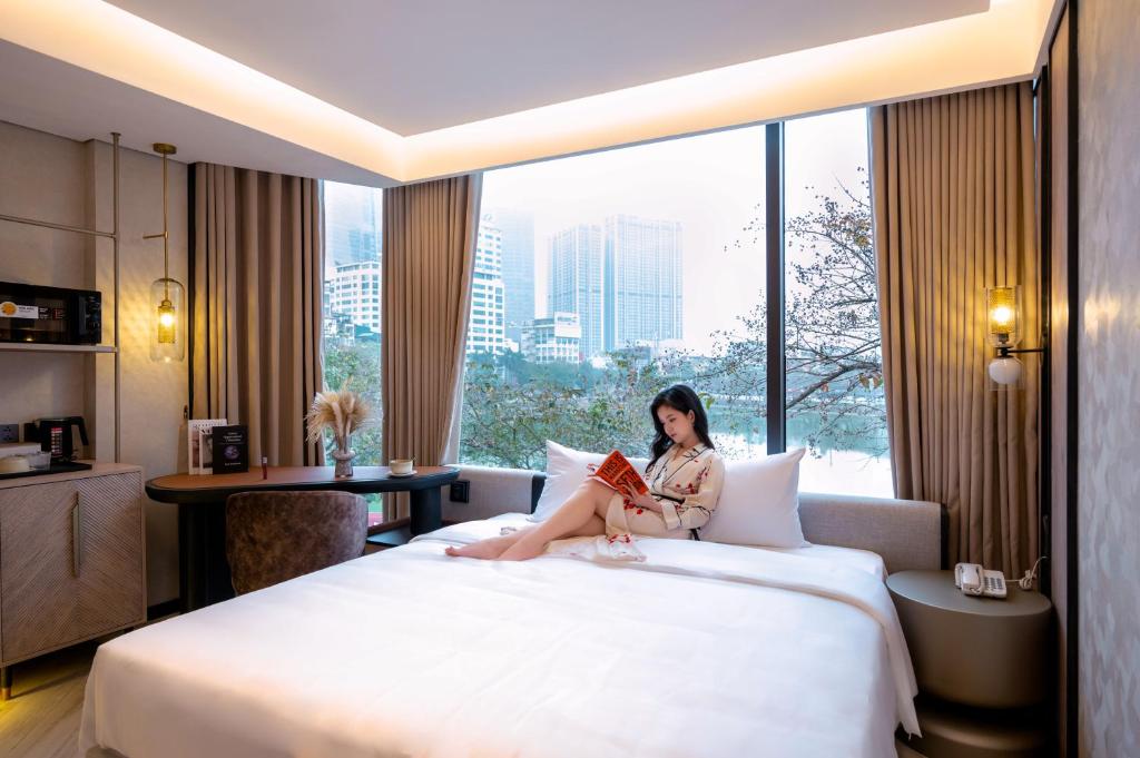 iRest Signature Ba Dinh Lakeside