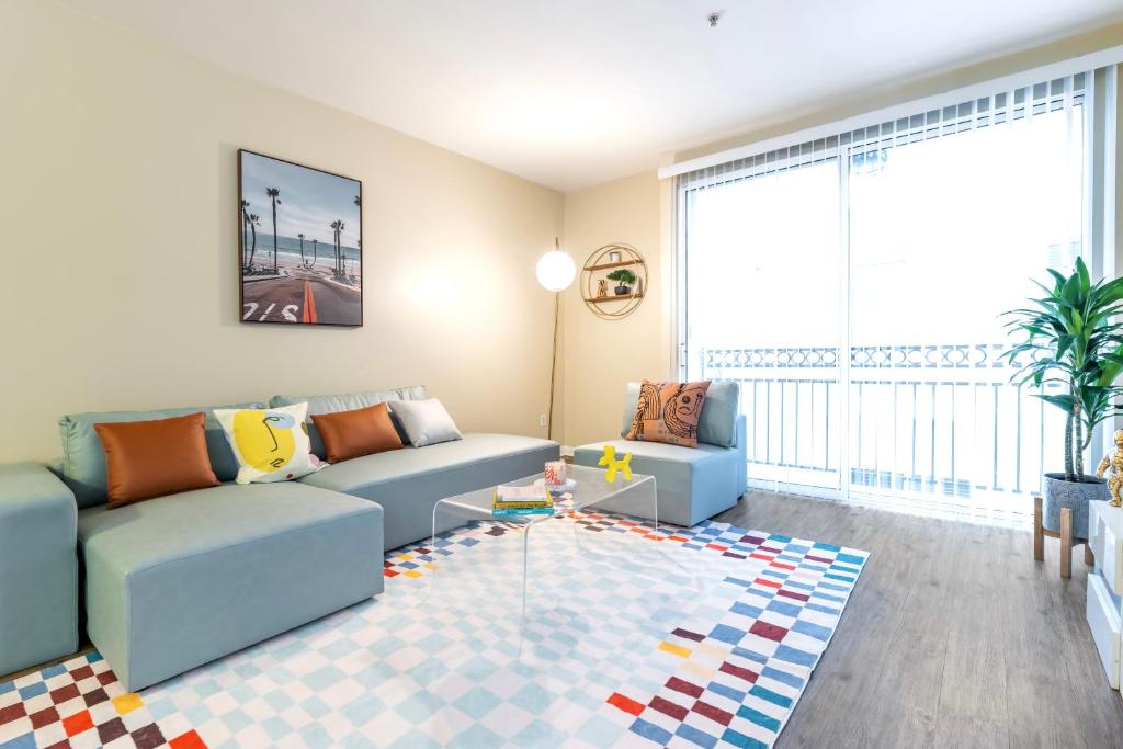 Marina del Rey 1bdr Retreat with pool, gym, free parking, Los Angeles