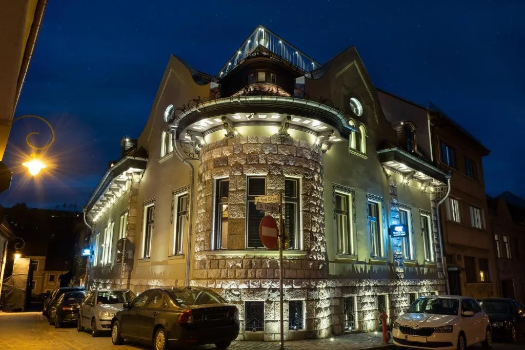 SCHUSTER Boarding House, hotel in Braşov