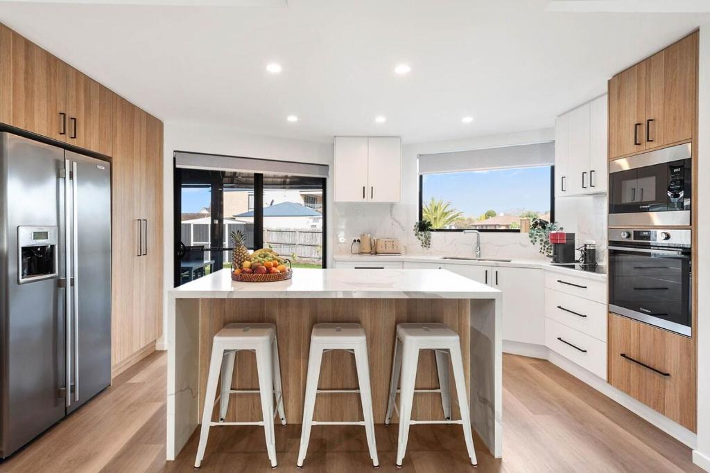 Paradise on Peninsula, Safety Beach