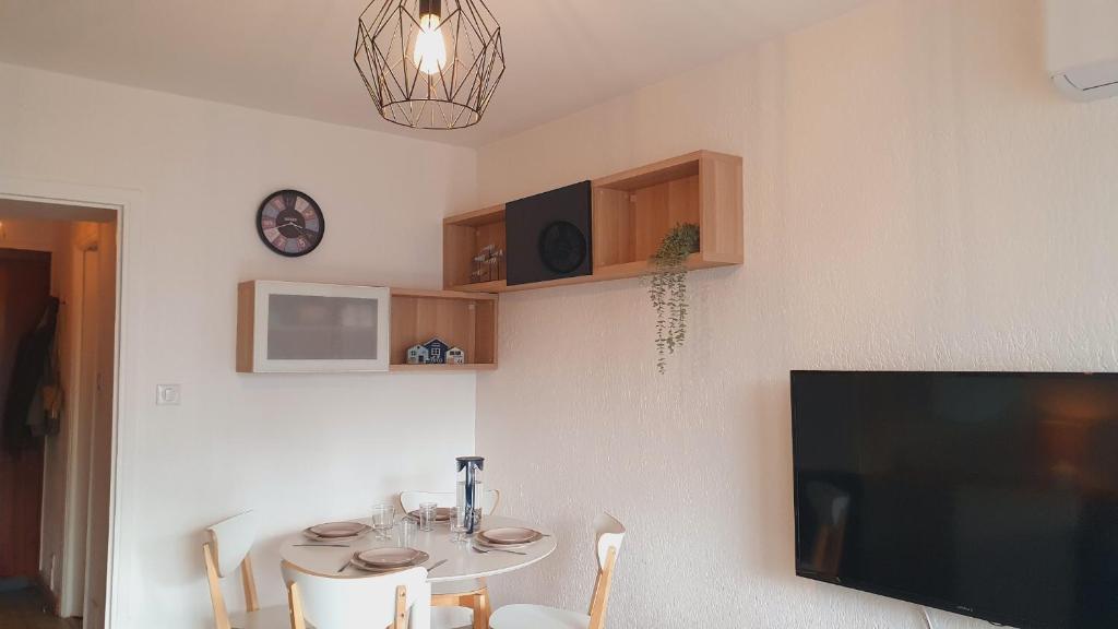 Le Petit Saint Clair accès direct Plages pour 2 Climatisation Wifi - ROSSIconciergerie - Linge inclus - 3