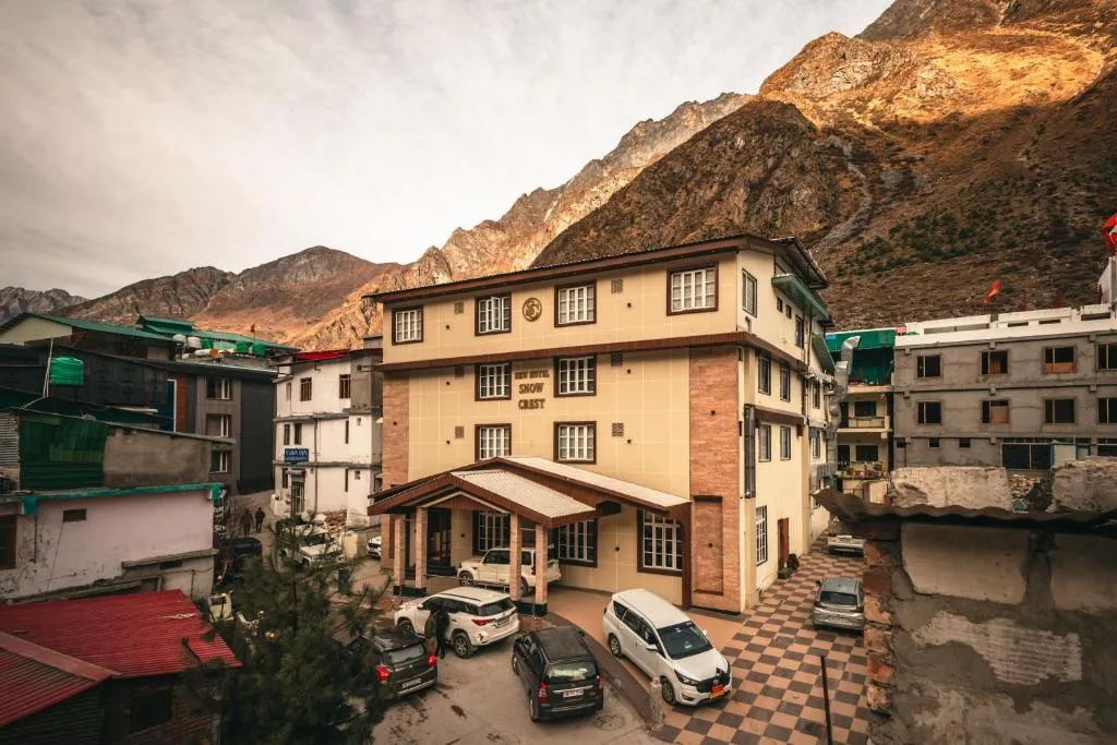 New Hotel Snow Crest，位于巴德里纳特的酒店