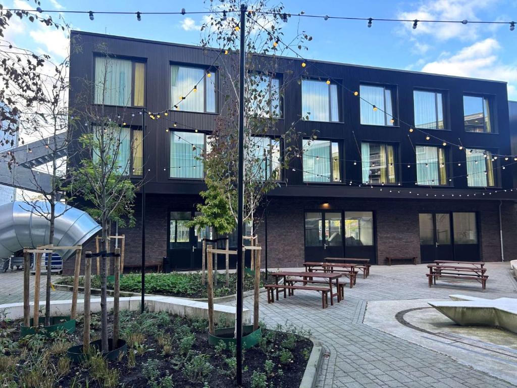 Moloko, modern designed sleep & shower hotel in city center, Digital key by SMS, Enschede