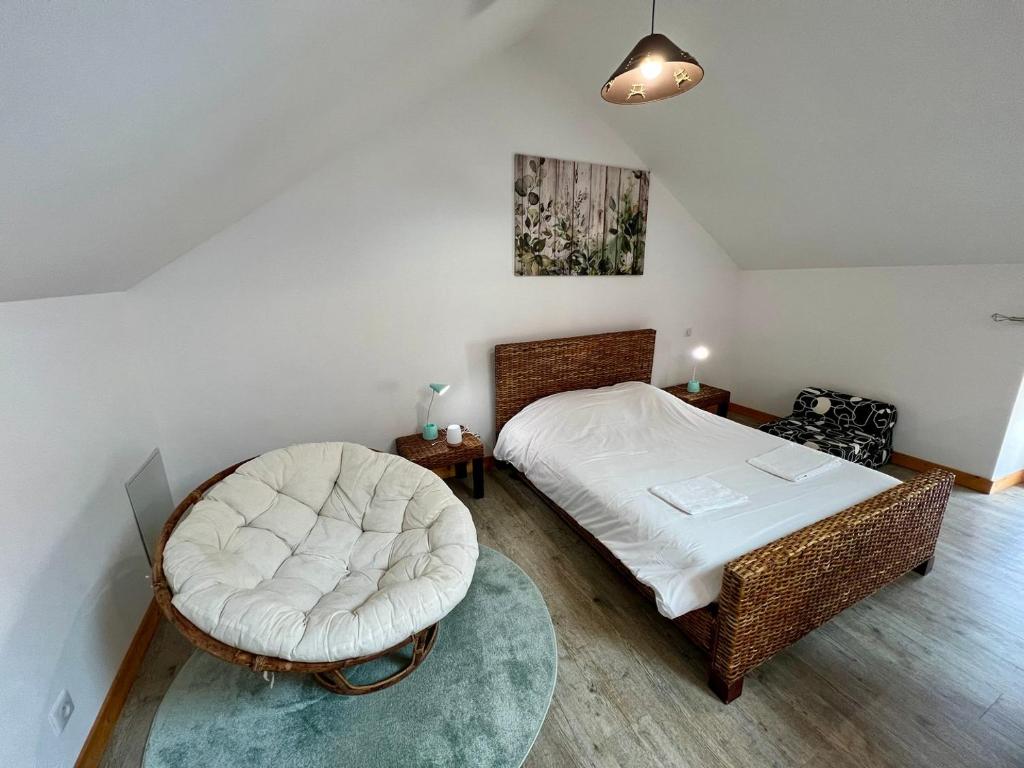 Chez Marcel - Chambre Privée & Espaces Communs, Lussac-les-Châteaux