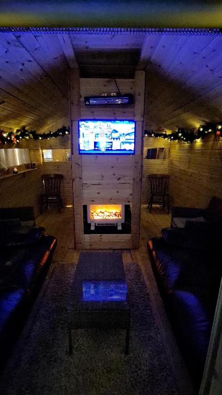 The Escape, Ellesmere Port