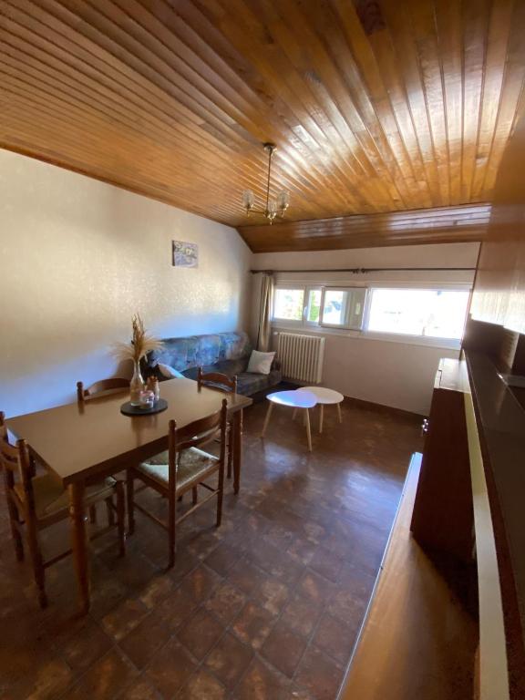Charmant appartement 4 personnes - idéalement situé au Mont-Dore - Villa Planet 4 - 2