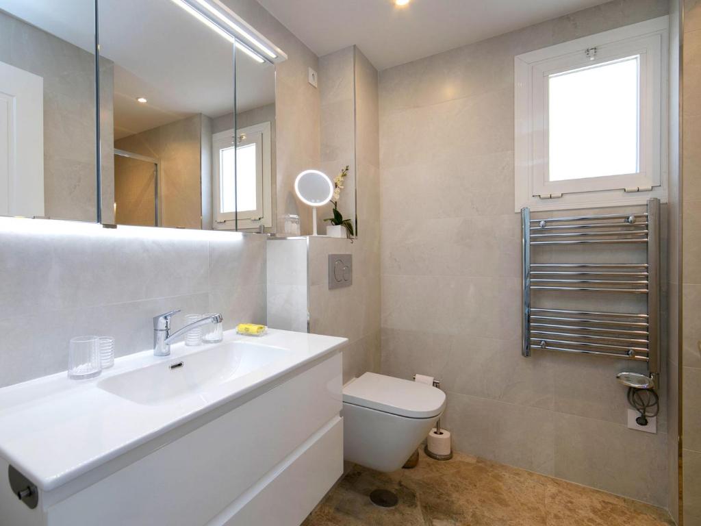 Apartment Orellana-5 by Interhome - 4