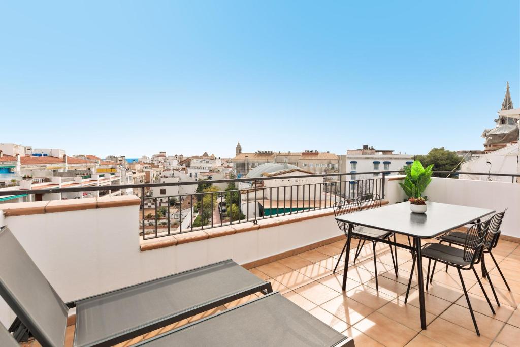 Sitges Group Soul, Sitges