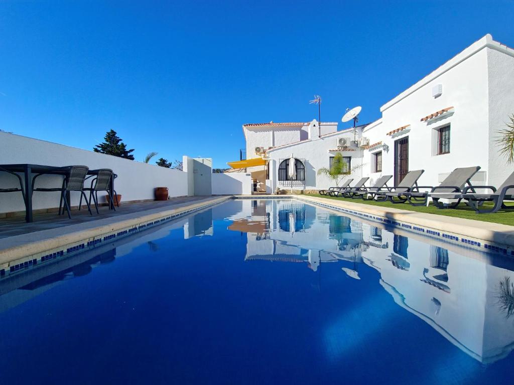La Novela 4 - by Holiday Rentals Villamar - 4