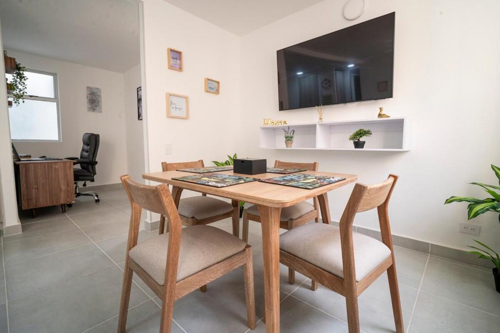 Modern apartment minutes from the beach - 2