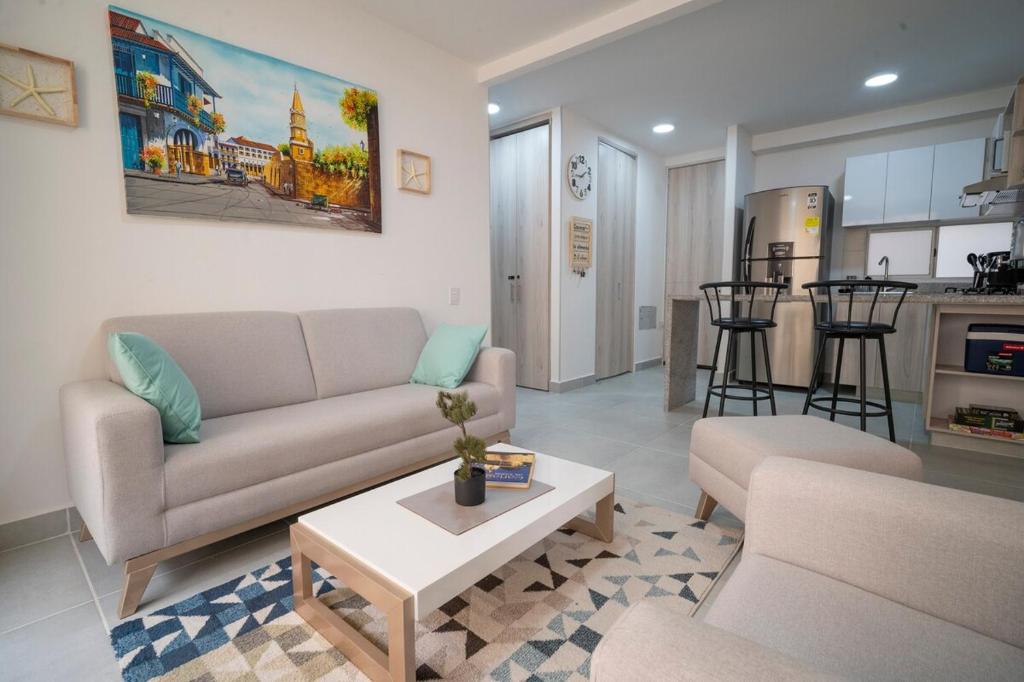 Modern apartment minutes from the beach - 3