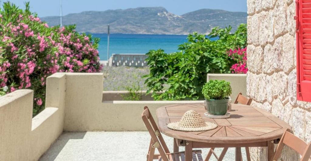 Adamas Seaview, Adamas