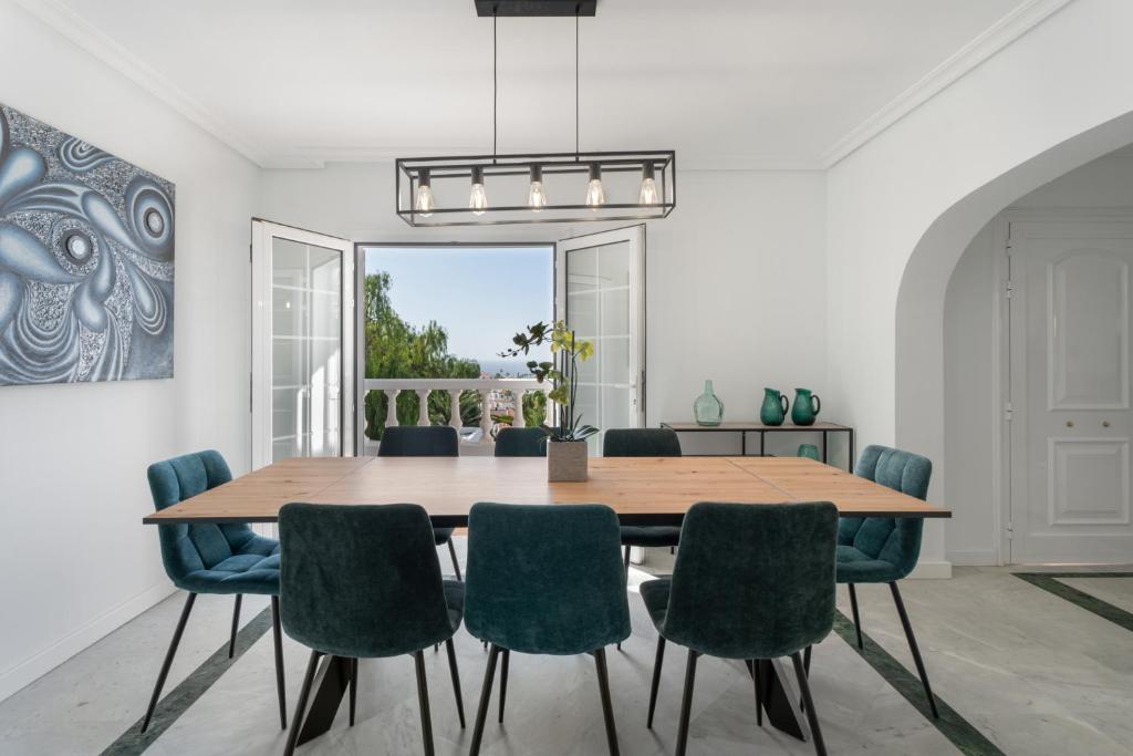 Villa Marbella-private heated pool and breathtaking view - 5