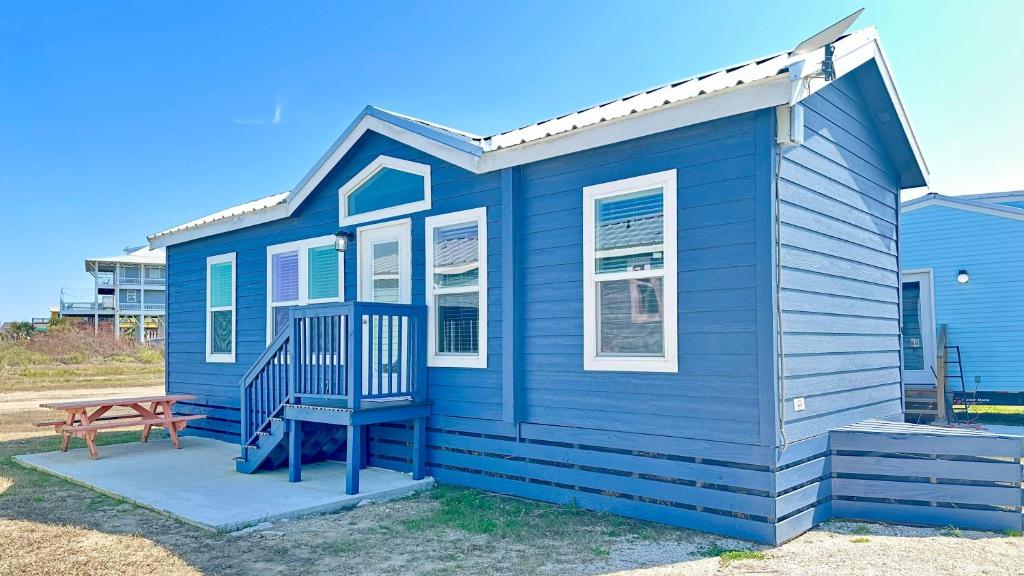 Bayfront Bliss & Great Fishing -Water Views & Beach Nearby, Bolivar Peninsula