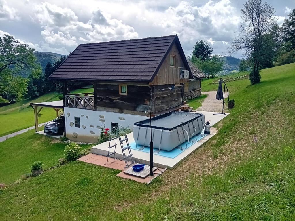 Apartments Pajek & Pajčevina on the Hayrack, Dobje pri Lesičnem