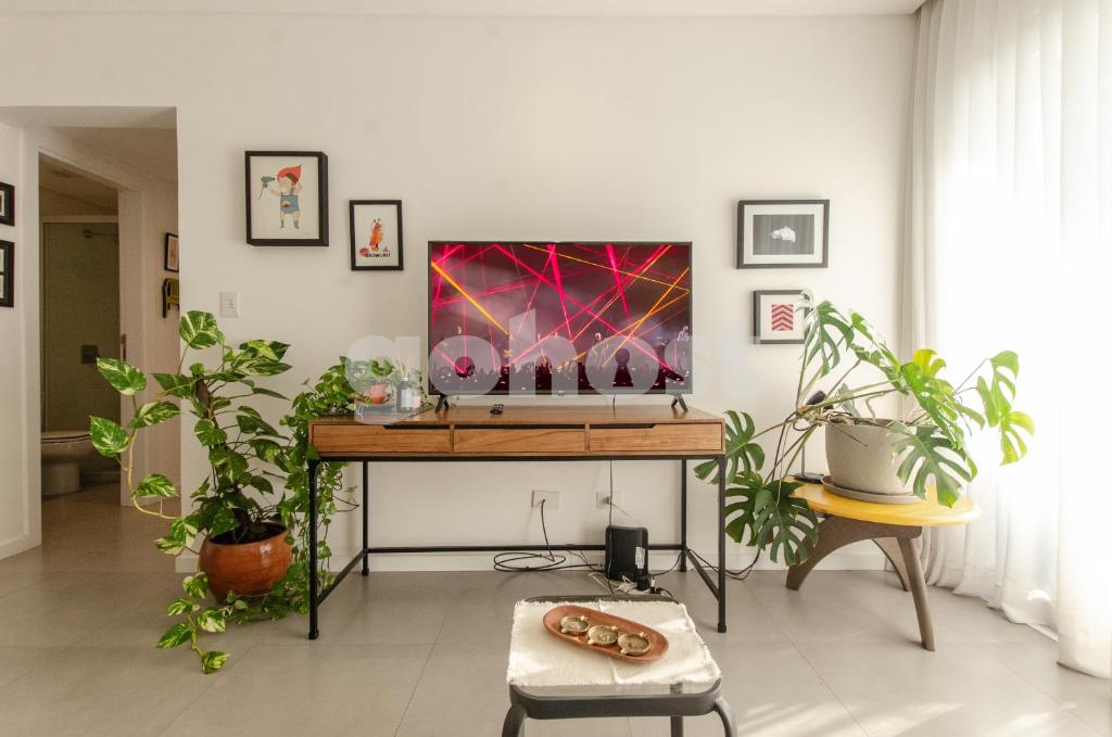 Fresh 2 bedroom apartment in Las Lomas - 3