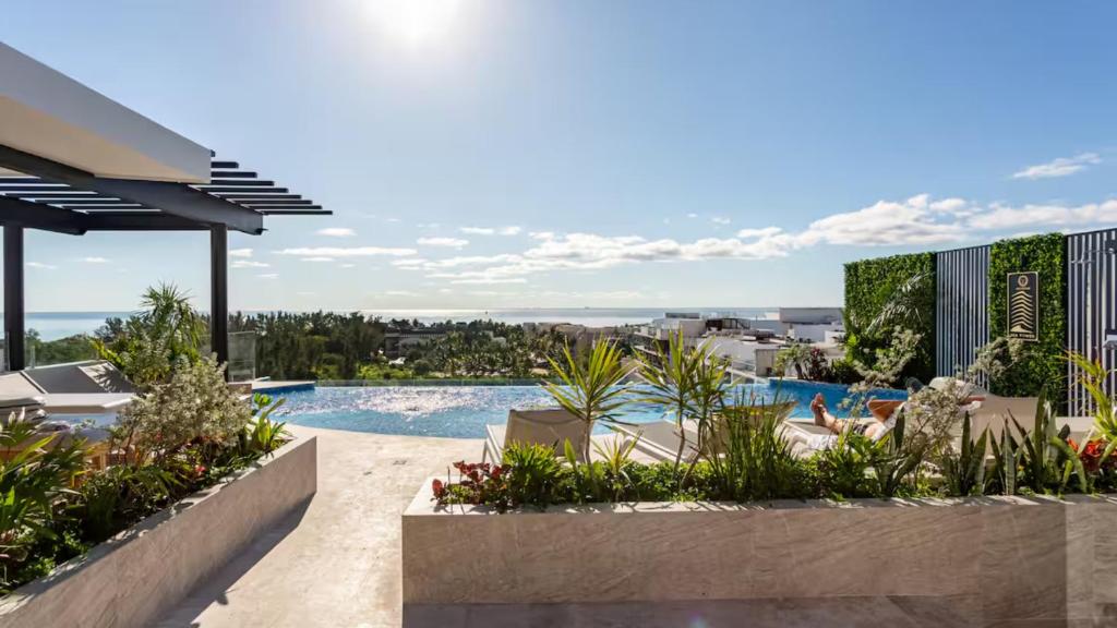 Nature view steps from the Caribbean Sea, Playa del Carmen