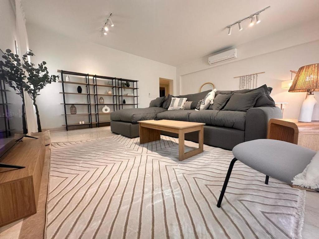 All you need in one place, Káhira